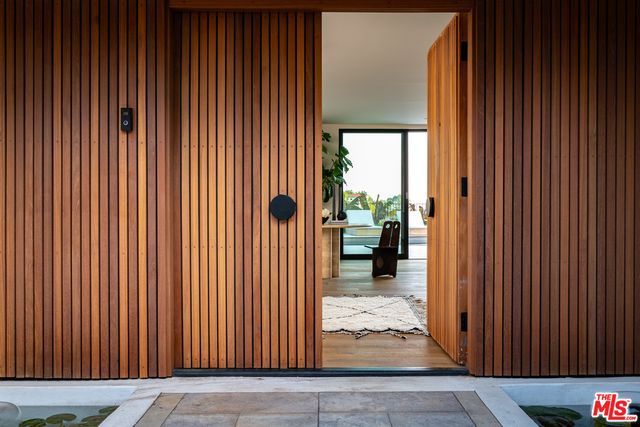 $6,250,000 | 1883 Rising Glen Road, Los Angeles, CA 90069