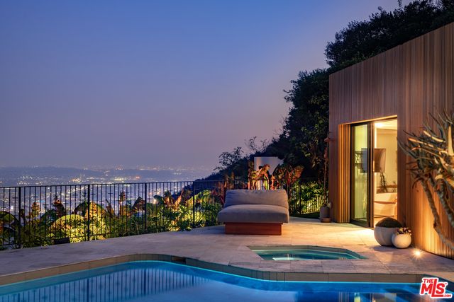 $6,250,000 | 1883 Rising Glen Road, Los Angeles, CA 90069