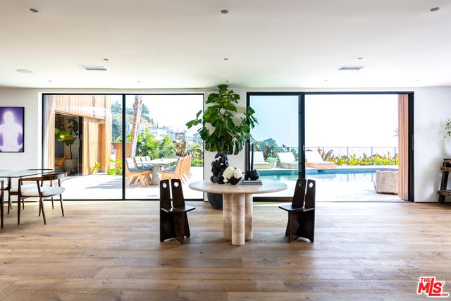 $6,250,000 | 1883 Rising Glen Road, Los Angeles, CA 90069
