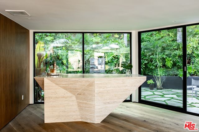 $6,250,000 | 1883 Rising Glen Road, Los Angeles, CA 90069