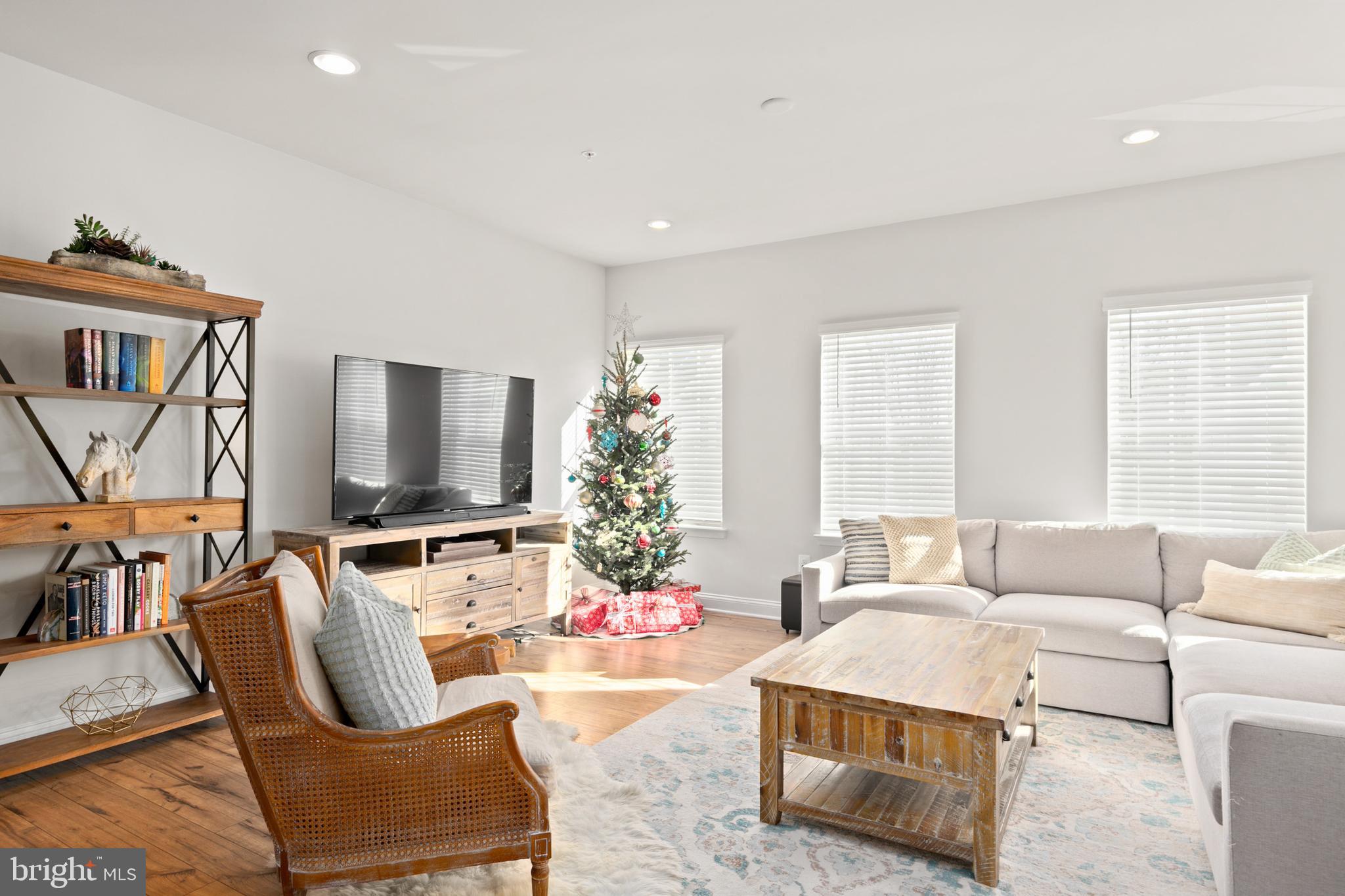 1286 Orchid Road Gambrills, MD 21054 - Photo 4 of 38 Gallery Image 4