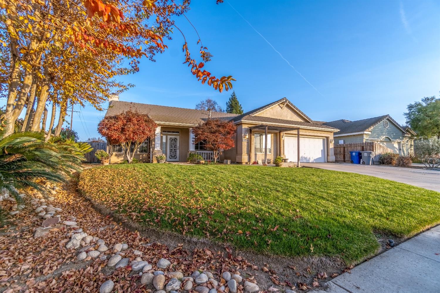 2096 North Thompson Avenue Reedley, CA 93654 - Photo 2 of 32 Gallery Image 2