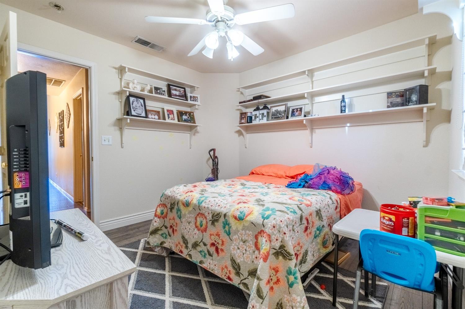 2096 North Thompson Avenue Reedley, CA 93654 - Photo 16 of 32 Gallery Image 16