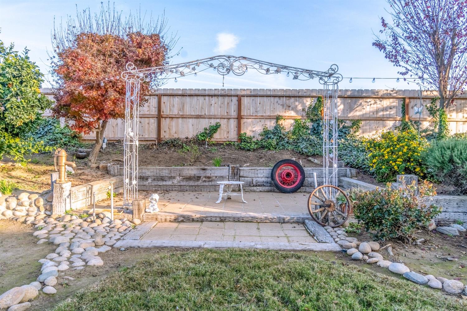 2096 North Thompson Avenue Reedley, CA 93654 - Photo 28 of 32 Gallery Image 28
