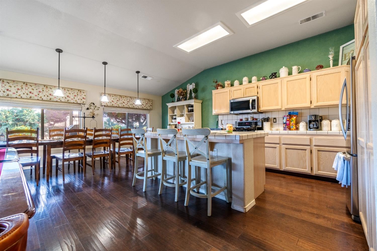 2096 North Thompson Avenue Reedley, CA 93654 - Photo 8 of 32 Gallery Image 8