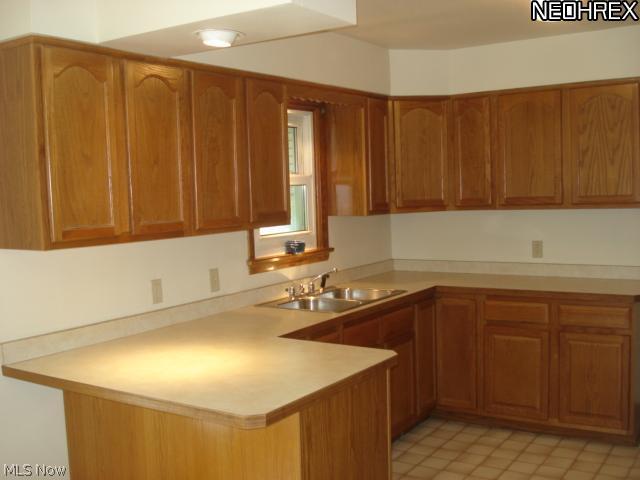 6396 York Road Cleveland, OH 44130 - Photo 6 of 24