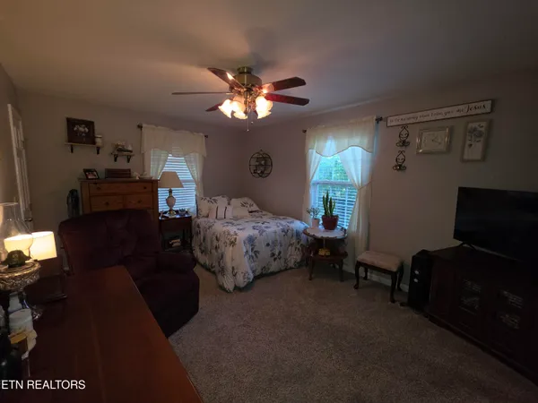 $399,900 | 110 Falcon Crest Drive, Harrogate, TN 37752