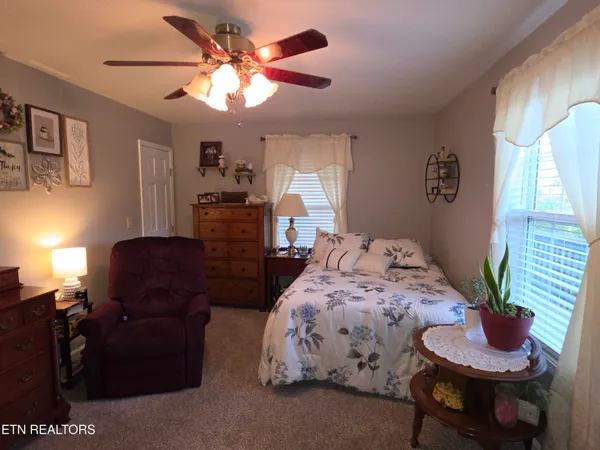 $399,900 | 110 Falcon Crest Drive, Harrogate, TN 37752