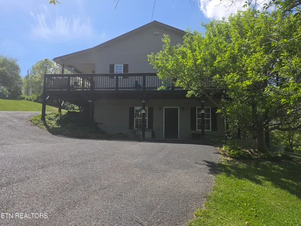 $399,900 | 110 Falcon Crest Drive, Harrogate, TN 37752