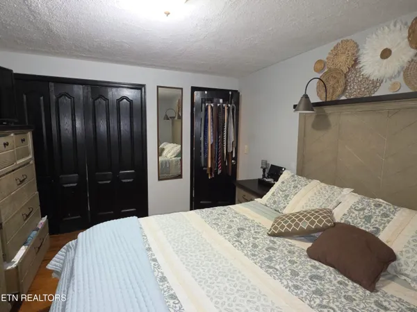 $399,900 | 110 Falcon Crest Drive, Harrogate, TN 37752