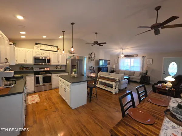 $399,900 | 110 Falcon Crest Drive, Harrogate, TN 37752