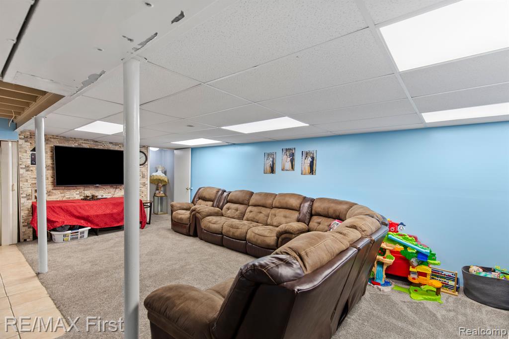 17841 Edgefield Drive Clinton Township, MI 48035 - Photo 20 of 20 Gallery Image 20