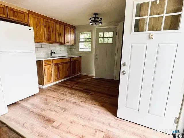 $1,850 | 180 Circle Drive, Bantam, CT 06750