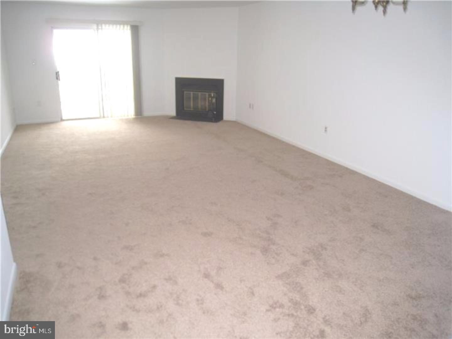 166 Valley Stream Circle Wayne, PA 19087 - Photo 5 of 10 Living Room