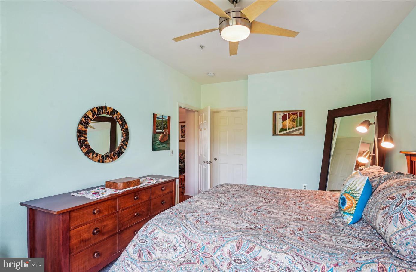 11800 Old Georgetown Road, Unit 1422 North Bethesda, MD 20852 - Photo 17 of 38 Primary Bedroom