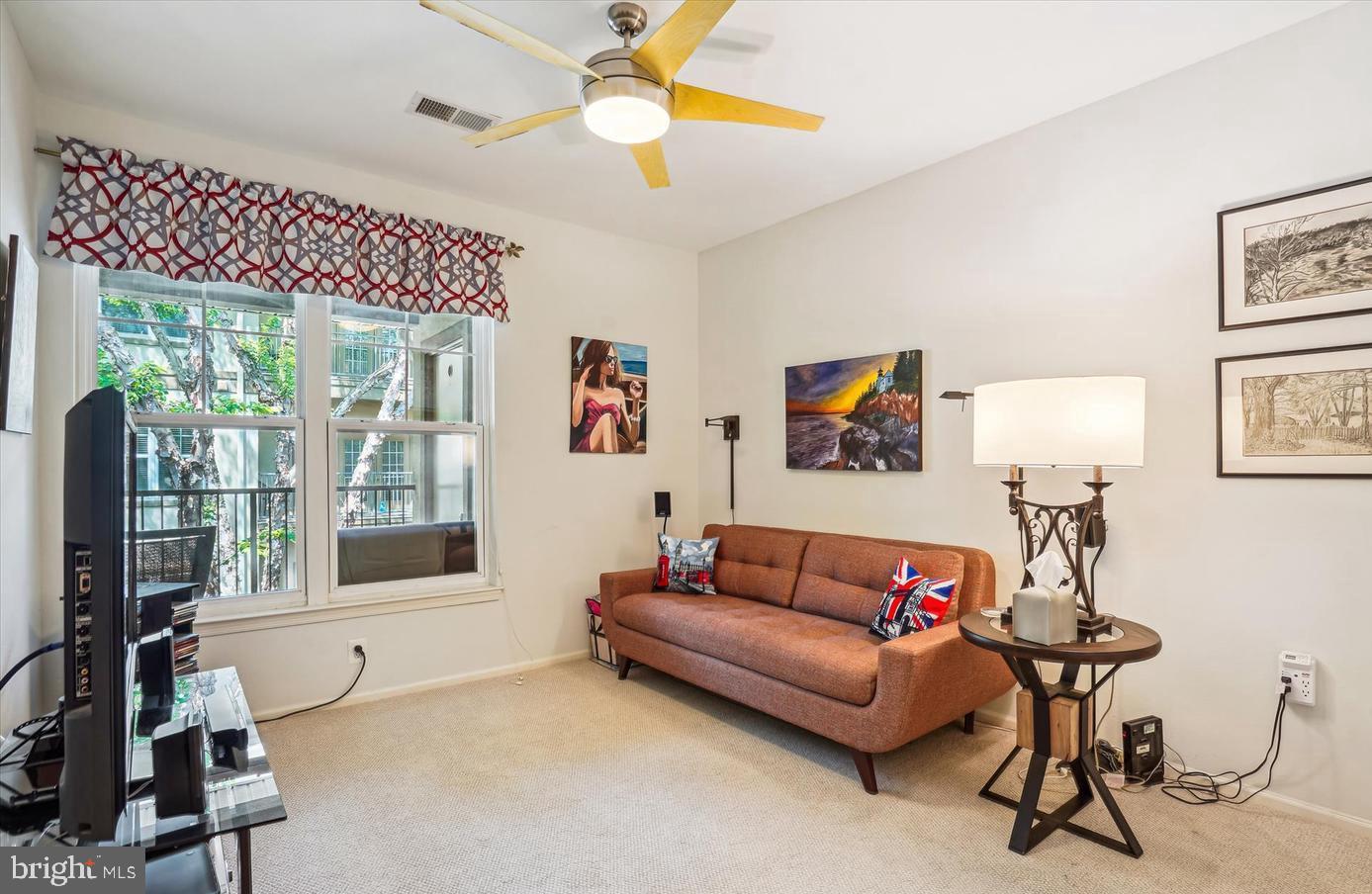 11800 Old Georgetown Road, Unit 1422 North Bethesda, MD 20852 - Photo 22 of 38 Second Bedroom