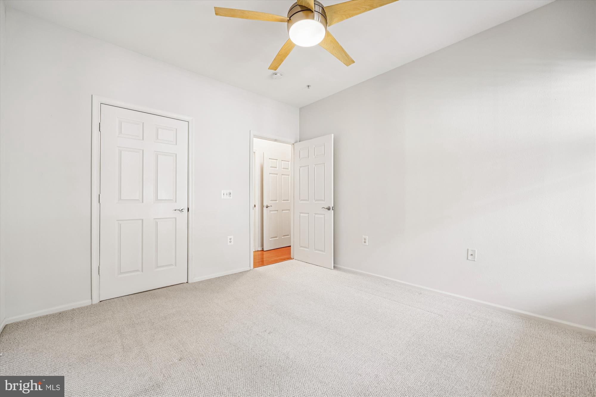 11800 Old Georgetown Road, Unit 1422 North Bethesda, MD 20852 - Photo 24 of 38 Second Bedroom