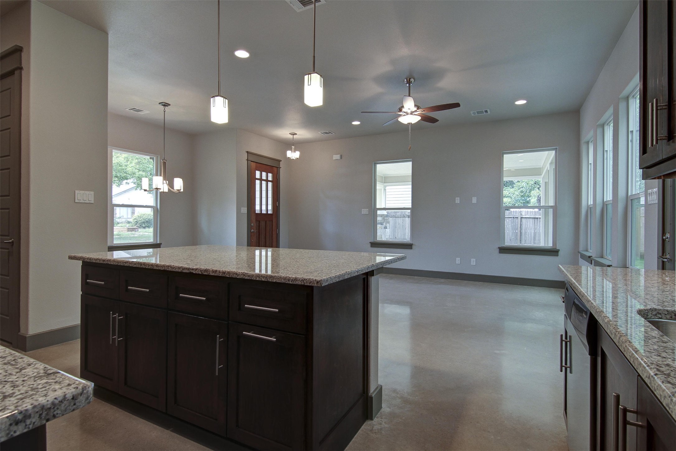 923 East 37th Street Austin, TX 78705 - Photo 12 of 36