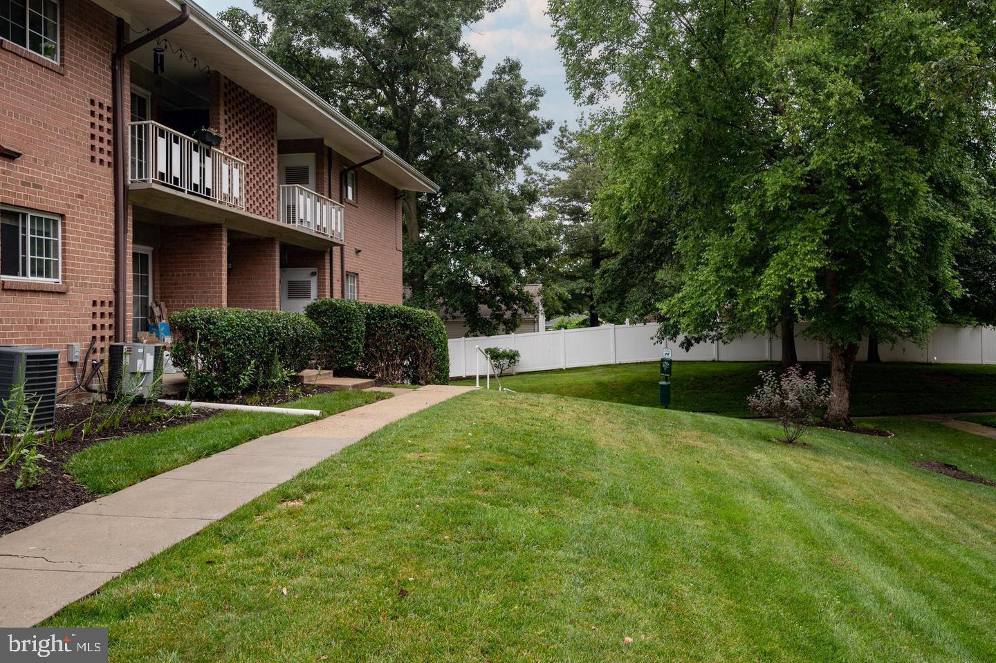 5605 Franconia Road, Unit 301 Alexandria, VA 22310 - Photo 14 of 19