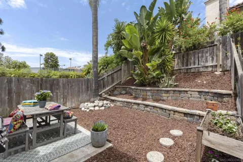 $975,000 | 12305 Caminito Mira Del Mar, San Diego, CA 92130
