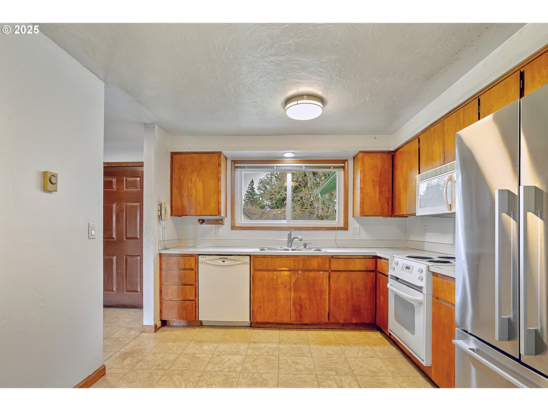 3095 Quiet Lane Eugene, OR 97404 - Photo 11 of 37