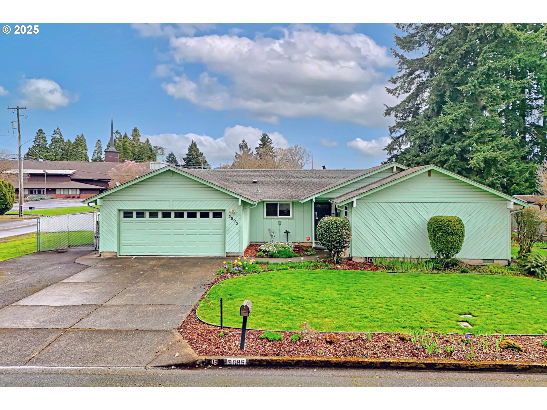 3095 Quiet Lane Eugene, OR 97404 - Photo 31 of 37