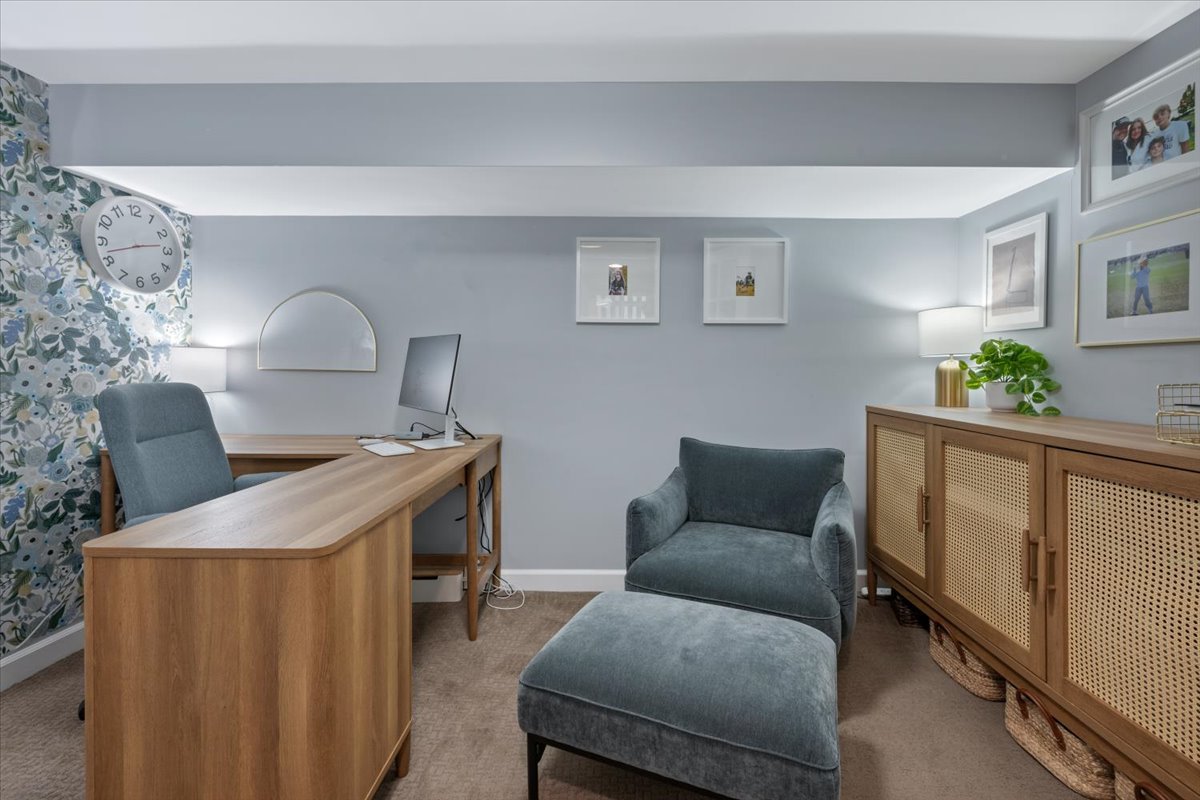 2215 Wesley Avenue Evanston, IL 60201 - Photo 38 of 52 a living room with furniture and a window