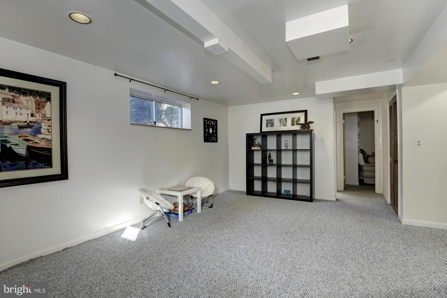 10507 Inwood Avenue Silver Spring, MD 20902 - Photo 14 of 21 Family Room