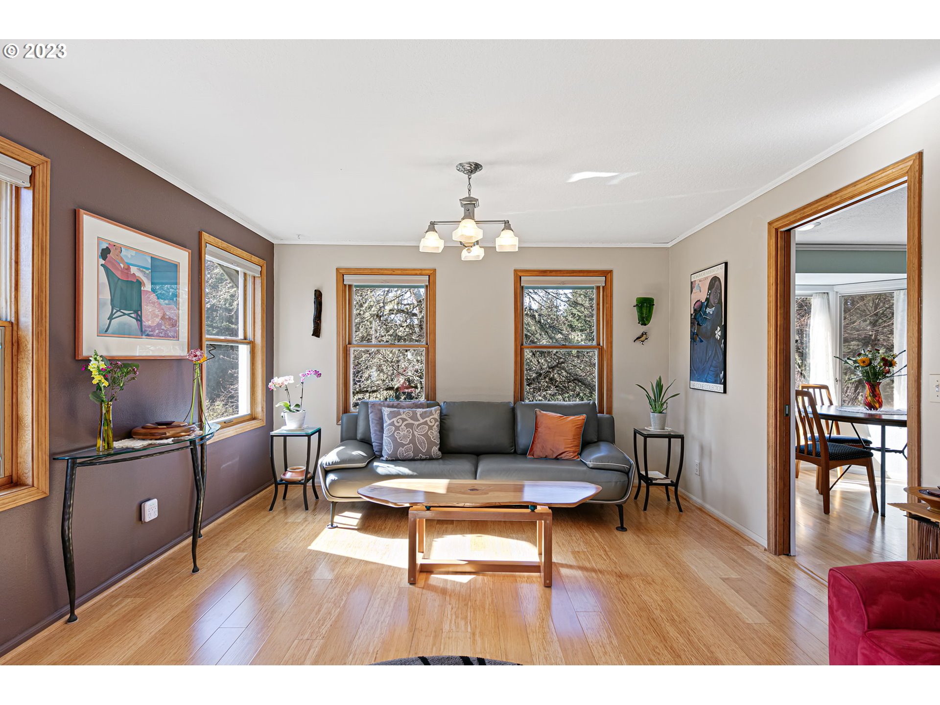 77914 Chisholm Trail Road Cottage Grove, OR 97424 - Photo 10 of 41 a living room with furniture and a flat screen tv