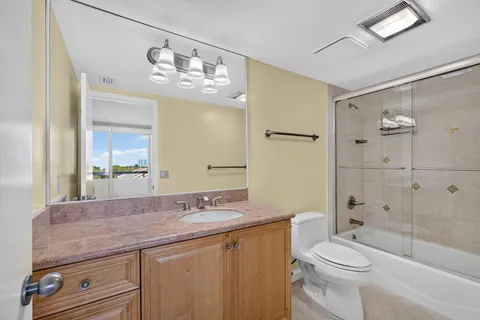 $1,175,000 | 4000 North Ocean Drive, Unit 403, Singer Island, FL 33404