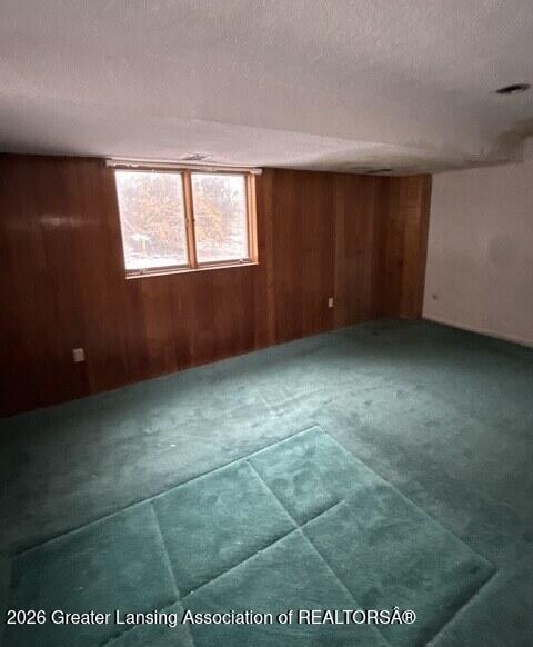 3215 South Cambridge Road Lansing, MI 48911 - Photo 28 of 49 20260114_171822001_iOS