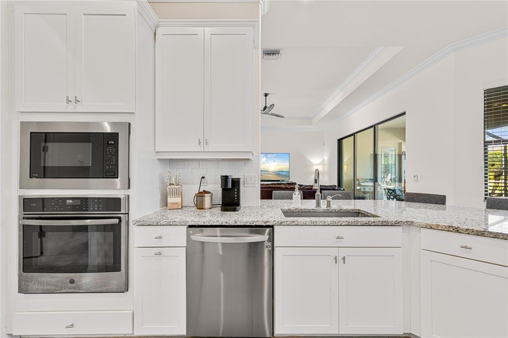 17045 Polo Trail Lakewood Ranch, FL 34211 - Photo 12 of 76