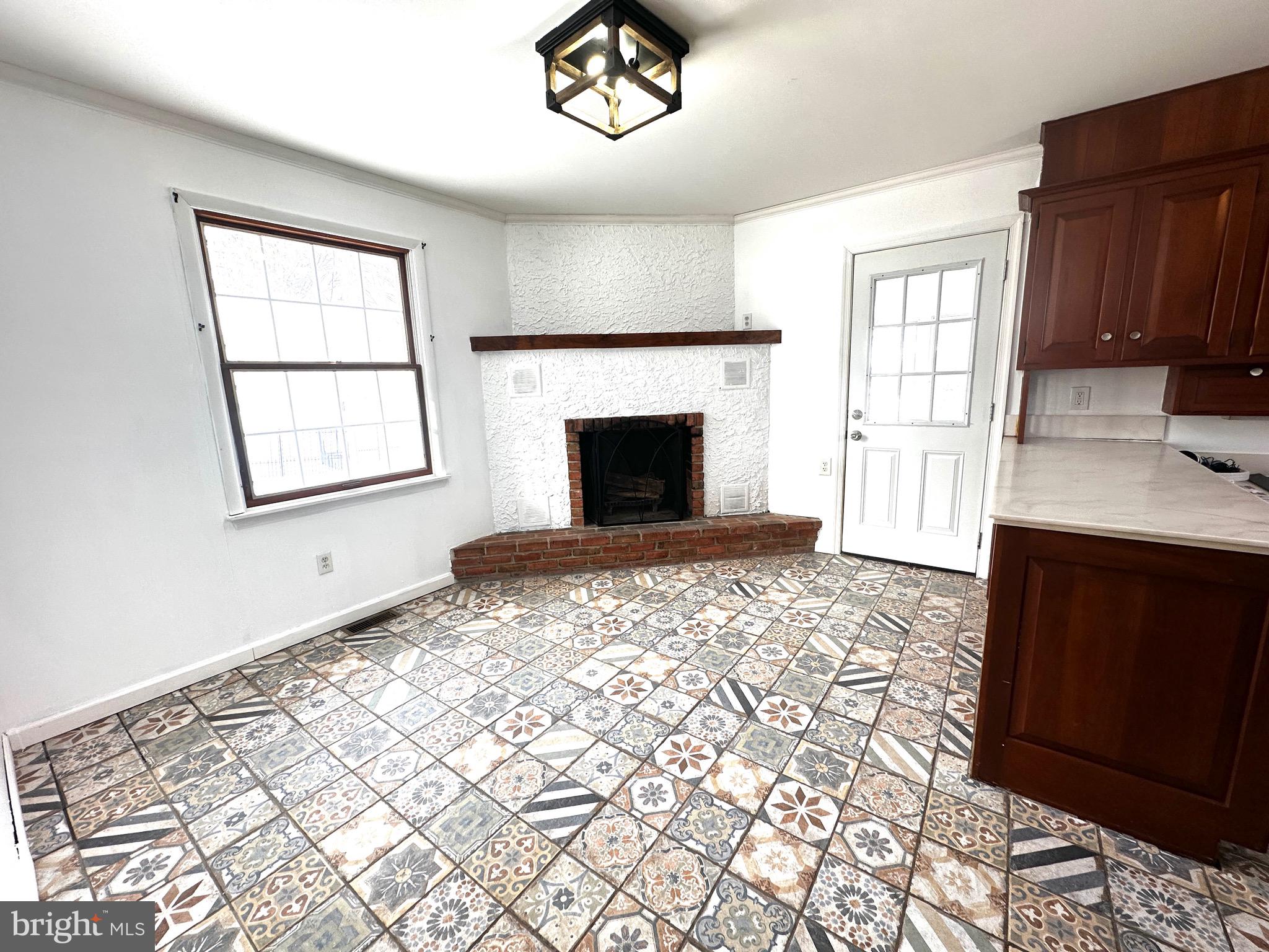 223 Walnut Street Spring City, PA 19475 - Photo 4 of 20