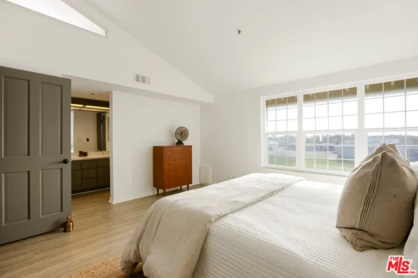 $899,000 | 2845 Harbor Boulevard, Oxnard, CA 93035