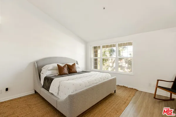 $899,000 | 2845 Harbor Boulevard, Oxnard, CA 93035
