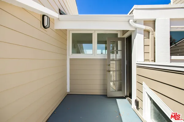 $899,000 | 2845 Harbor Boulevard, Oxnard, CA 93035