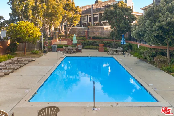 $899,000 | 2845 Harbor Boulevard, Oxnard, CA 93035