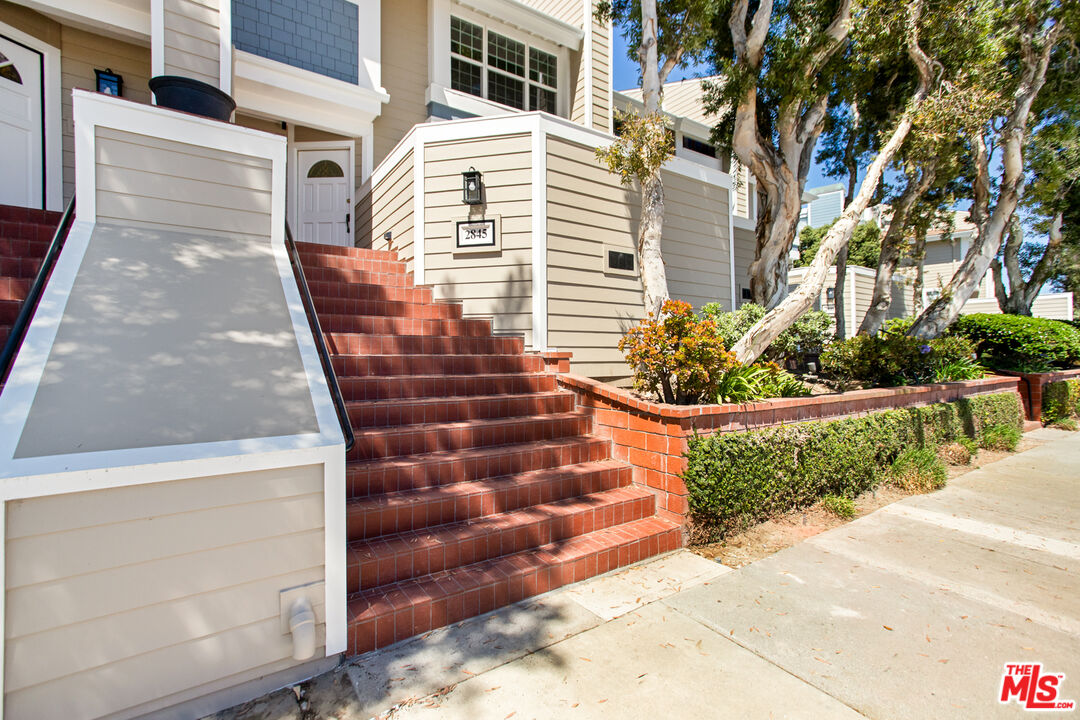 2845 Harbor Boulevard Oxnard, CA 93035 - Photo 40 of 47 a view of a pathway of the house