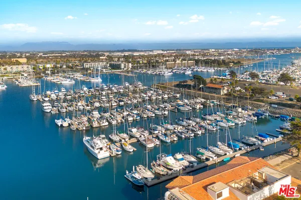 $899,000 | 2845 Harbor Boulevard, Oxnard, CA 93035
