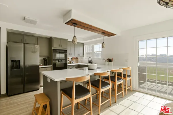 $899,000 | 2845 Harbor Boulevard, Oxnard, CA 93035