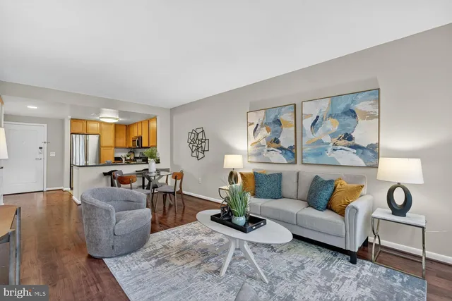 $418,000 | 355 I Street Southwest, Unit 121, Washington, DC 20024