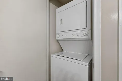 $418,000 | 355 I Street Southwest, Unit 121, Washington, DC 20024