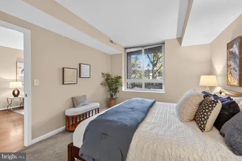 $418,000 | 355 I Street Southwest, Unit 121, Washington, DC 20024