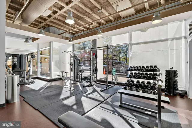 $418,000 | 355 I Street Southwest, Unit 121, Washington, DC 20024