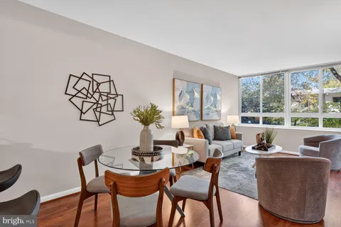 $418,000 | 355 I Street Southwest, Unit 121, Washington, DC 20024