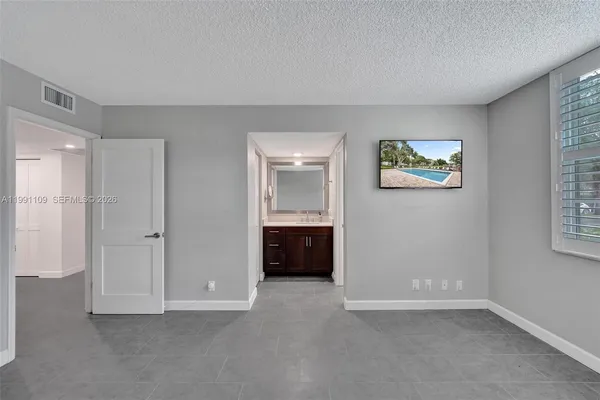 $264,900 | 9330 Lagoon Place, Unit 109, Davie, FL 33324