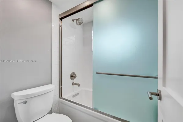 $264,900 | 9330 Lagoon Place, Unit 109, Davie, FL 33324