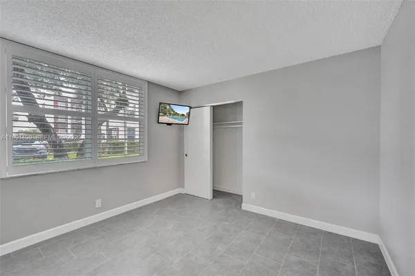 $264,900 | 9330 Lagoon Place, Unit 109, Davie, FL 33324