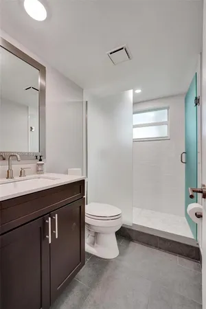 $264,900 | 9330 Lagoon Place, Unit 109, Davie, FL 33324