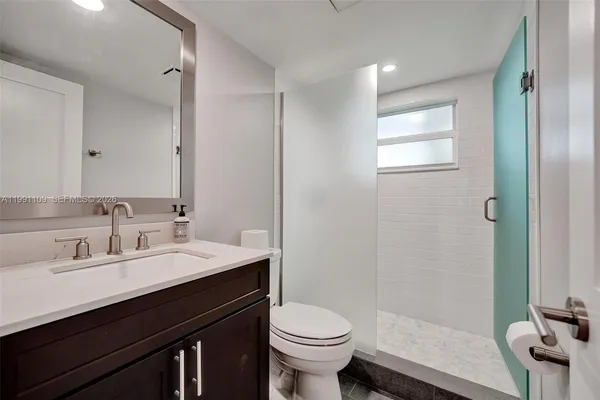 $264,900 | 9330 Lagoon Place, Unit 109, Davie, FL 33324
